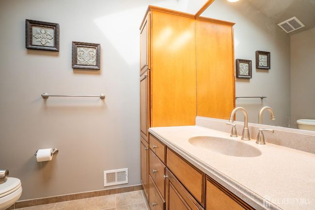 5 Wetherhill Way, House other with 4 bedrooms, 3 bathrooms and null parking in Dayton NJ | Image 23