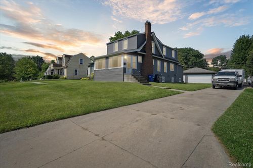 18849 Delaware Ave, Redford, MI, 48240-1936 | Card Image