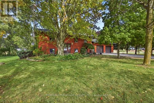 2432 Cuddy Drive, Adelaide Metcalfe (Kerwood), ON, N0M2B0 | Card Image