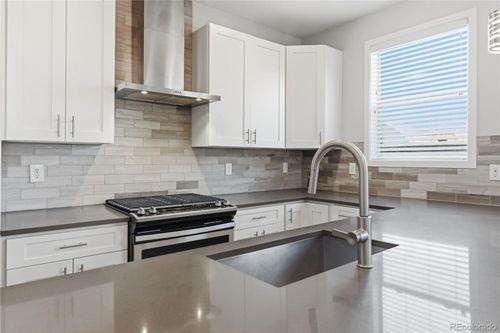 752 S Leyden St, Denver, CO, 80224-1440 | Card Image