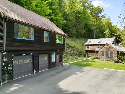 27-25-27 Gingko Ln, Brattleboro, VT, 05301-6117 | Card Image