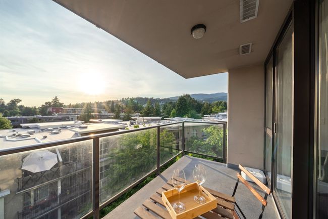 706 - 2959 Glen Dr, Condo with 1 bedrooms, 1 bathrooms and 1 parking in Coquitlam BC | Image 25