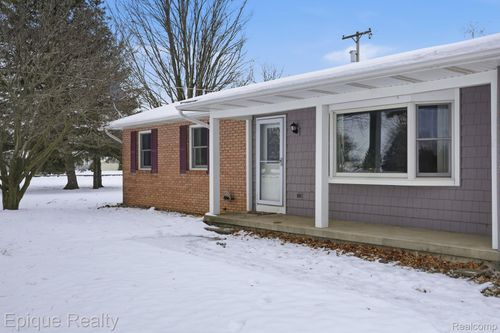 8511 Krouse Rd, Ovid, MI, 48866-9426 | Card Image