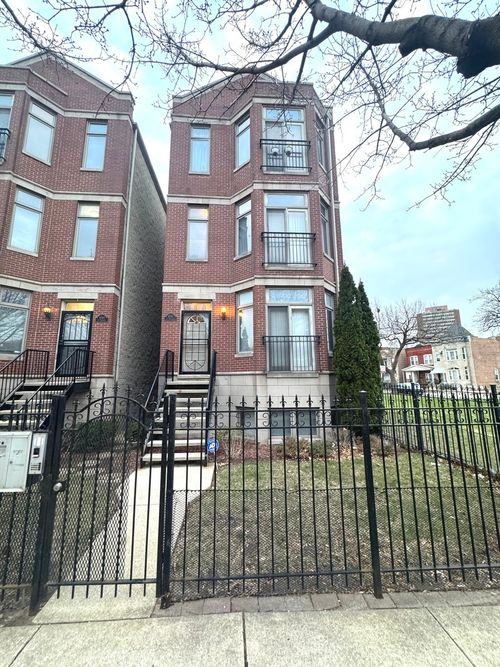 2-4242 S Vincennes Ave, Chicago, IL, 60653-2855 | Card Image