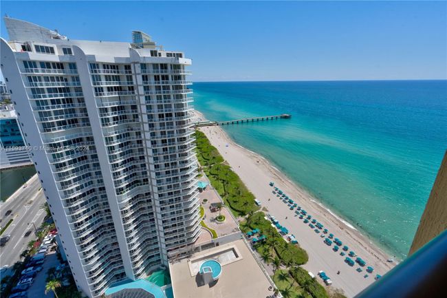 2602 - 16275 Collins Ave, Condo with 2 bedrooms, 2 bathrooms and null parking in Sunny Isles Beach FL | Image 10