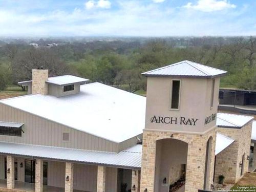 229-5112 W Us Highway 290, Fredericksburg, TX, 78624-4277 | Card Image