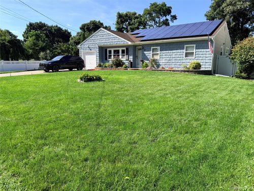 35 Ranch Dr, Shirley, NY, 11967-3510 | Card Image