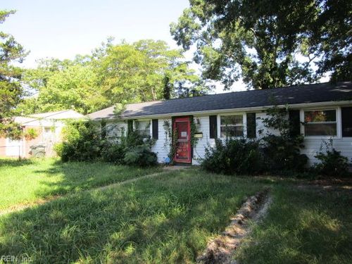 2011 Seward Dr, Hampton, VA, 23663-1124 | Card Image