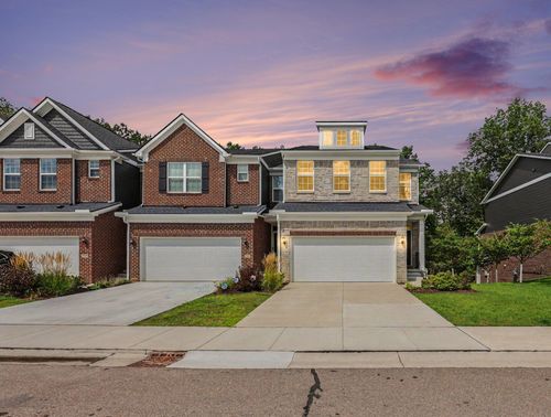 692 Peppermint Drive, Rochester Hills, MI, 48307 | Card Image