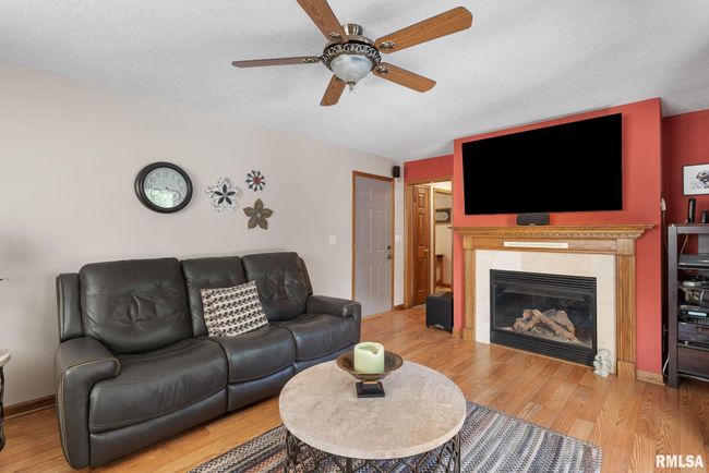 6 Crestview Dr, House other with 4 bedrooms, 3 bathrooms and null parking in Coal Valley IL | Image 11