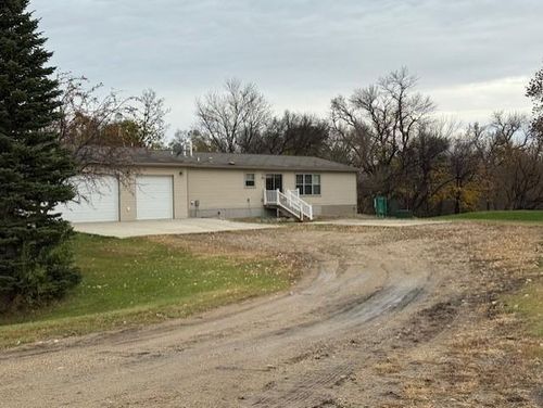 17760 78th St Se, Wahpeton, ND, 58075-9308 | Card Image