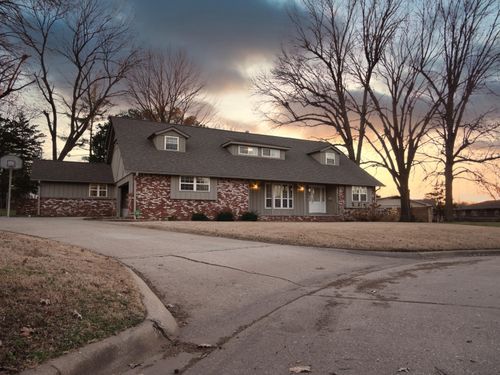 1400 12th Ave Ne, Miami, OK, 74354-3804 | Card Image