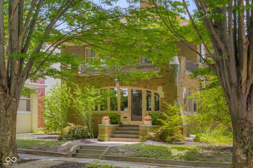 613 5th St, Columbus, IN, 47201-6852 | Card Image