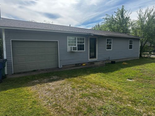 623 Grayson St, Pottsboro, TX, 75076-3070 | Card Image