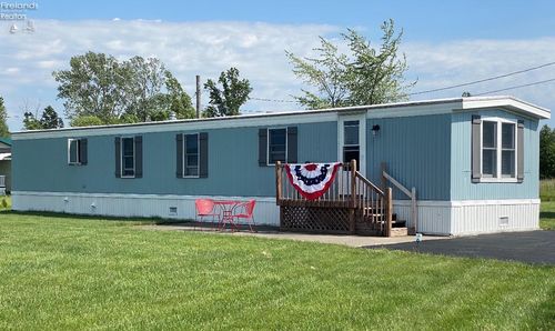 3800 W Lakeshore Dr, Port Clinton, OH, 43452-9575 | Card Image