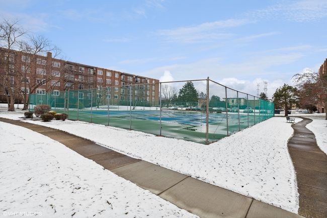 APT-407 - 8001 W Courte Dr, Condo with 2 bedrooms, 2 bathrooms and 1 parking in Niles IL | Image 15