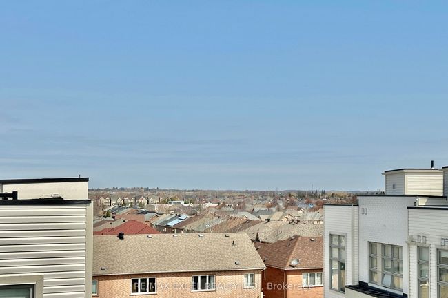 28 Alan Francis Lane, House attached with 3 bedrooms, 4 bathrooms and 1 parking in Markham ON | Image 36