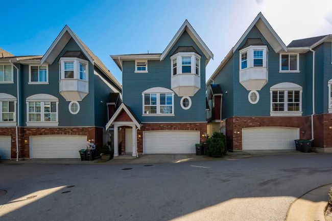 25 - 5889 152 Street, Townhouse with 4 bedrooms, 3 bathrooms and 2 parking in Surrey BC | Image 1