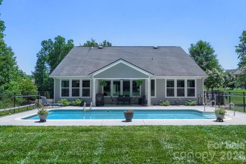 5925 Gatekeeper Ln, Mint Hill, NC, 28227-5598 | Card Image