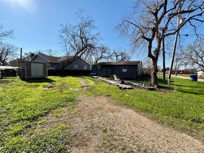 100 Upton Ln, House other with 2 bedrooms, 2 bathrooms and null parking in Brazoria TX | Image 19