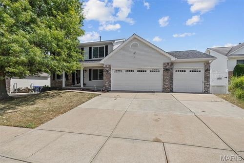 6 Covered Wagon Trail Ct, Saint Peters, MO, 63376-4220 | Card Image
