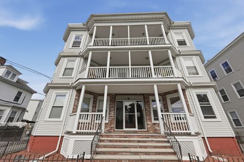 71 Harwood St, Lynn, MA, 01902-4233 | Card Image