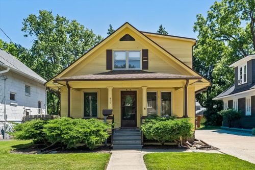 910 Pearl St, Aurora, IL, 60505-5238 | Card Image