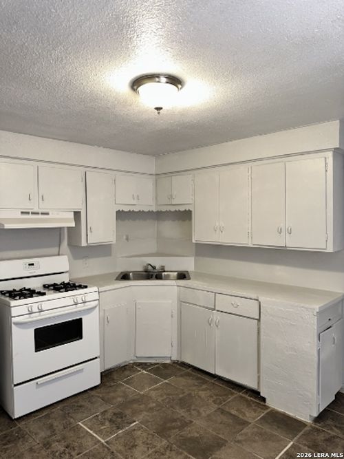 b-105 Morrill Ave, San Antonio, TX, 78214-1415 | Card Image