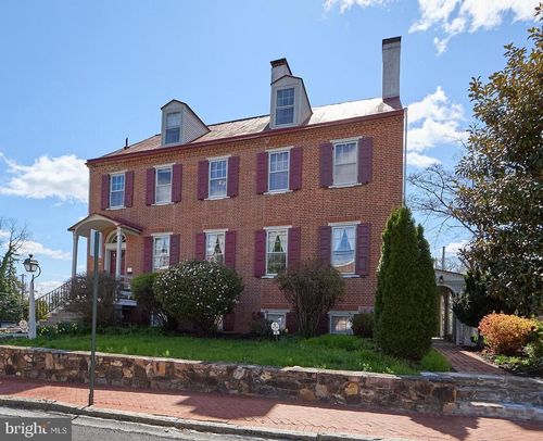 26 W Union St, WEST CHESTER, PA, 19382-3397 | Card Image