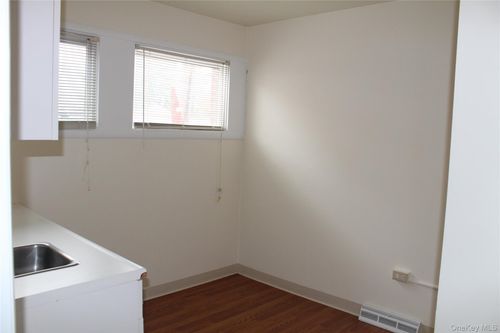 ste-1r-15 Moore Ave, Mount Kisco, NY, 10549-3124 | Card Image