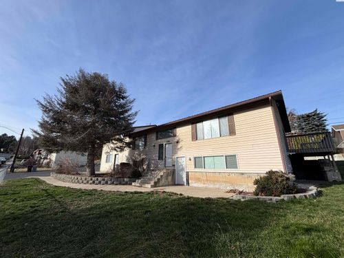 150 Nw Larry St, Pullman, WA, 99163-3589 | Card Image