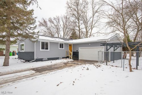 706 Archer Rd, Bedford, OH, 44146-2924 | Card Image