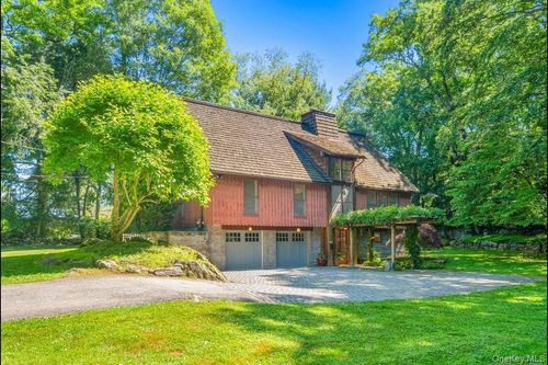1821 Spring Valley Rd, Ossining, NY, 10562-1637 | Card Image