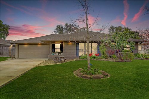5438 Briarbend Dr, Houston, TX, 77096-5002 | Card Image