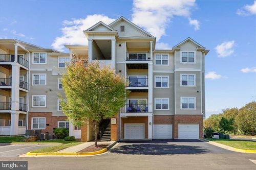 apt-203-19619 Galway Bay Cir, GERMANTOWN, MD, 20874-4610 | Card Image