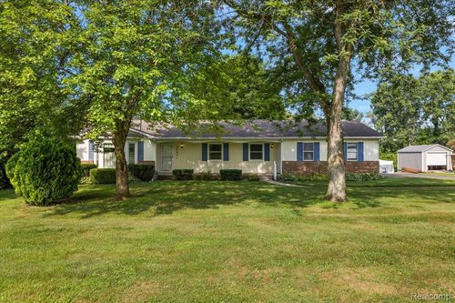 2947 Sun Terrace Dr, Hartland, MI, 48353-2829 | Card Image