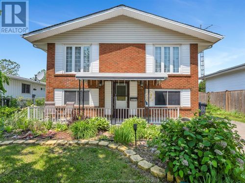 10670 Lambeth Rd, Windsor, ON, N8R1C9 | Card Image