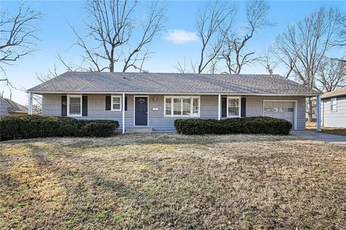 8002 Evanston Ave, Raytown, MO, 64138-1951 | Card Image