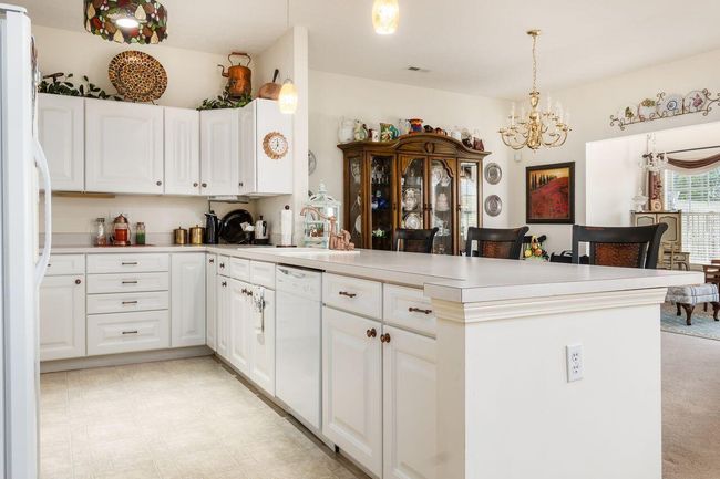 31 Claire Ct, Condo with 3 bedrooms, 2 bathrooms and null parking in Circleville OH | Image 19