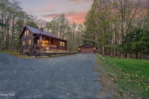 375 Momrow Road, Sand Lake, NY, 12153 | Card Image