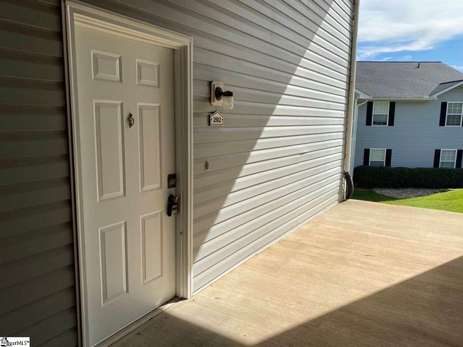 202 Pelham Square Way, Condo with 3 bedrooms, 2 bathrooms and null parking in Greer SC | Image 27