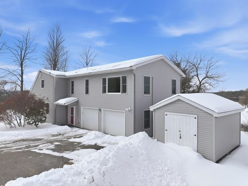 99 Pond Rd, Hinesburg, VT, 05461-9178 | Card Image