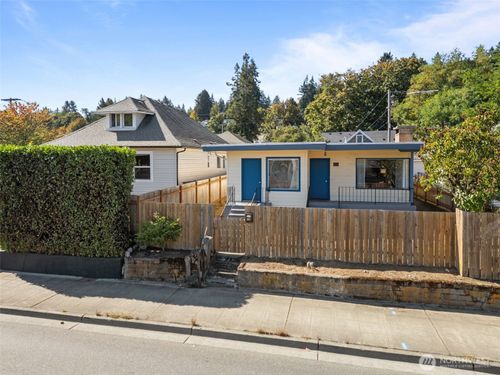 107 N Callow Ave, Bremerton, WA, 98312-4012 | Card Image