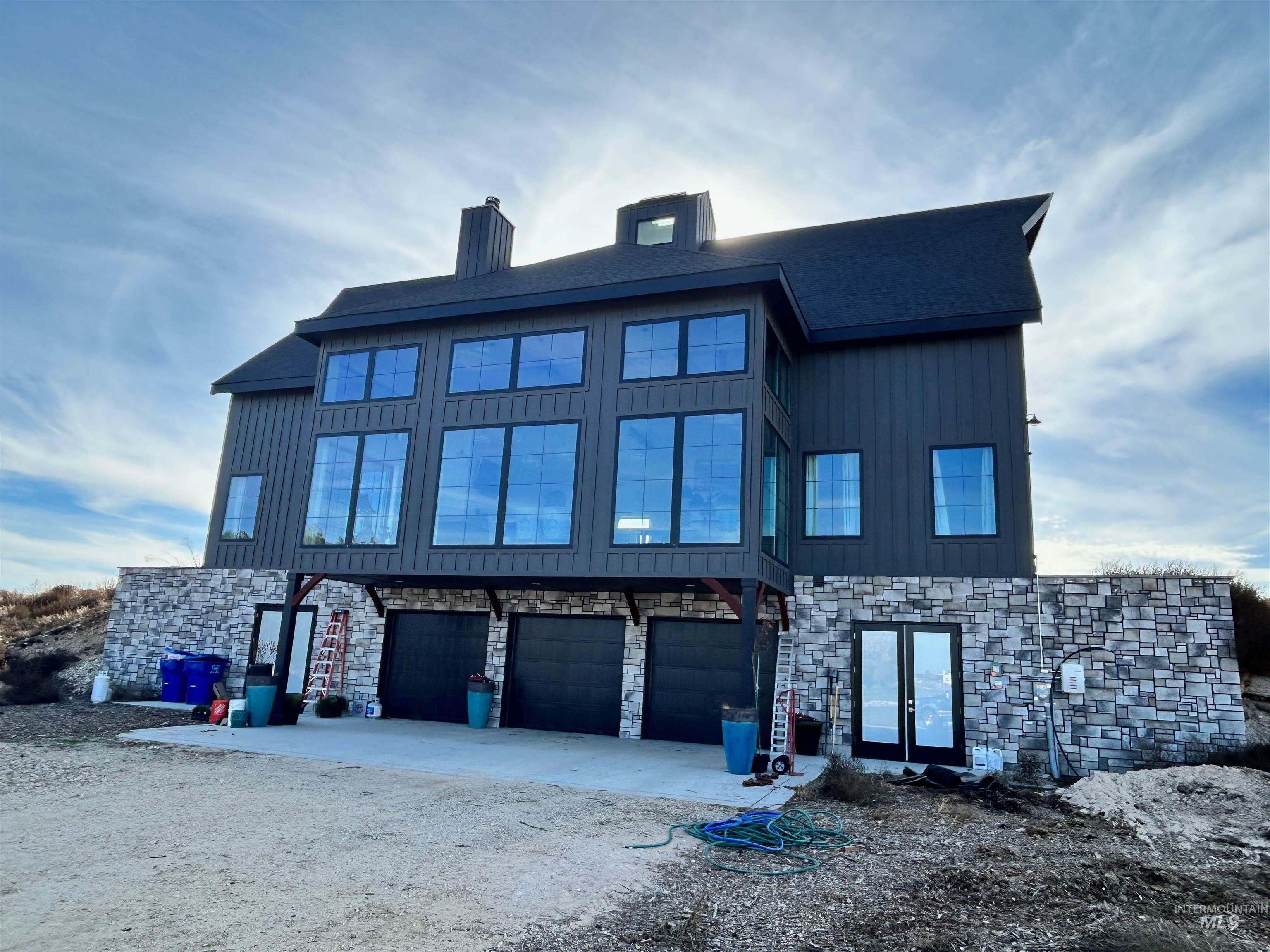 Stewart Rd, Meridian, ID 83642