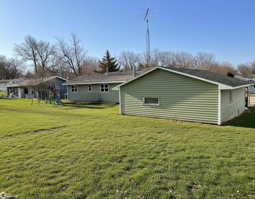 301 Amy Ln, Mount Ayr, IA, 50854-1240 | Card Image