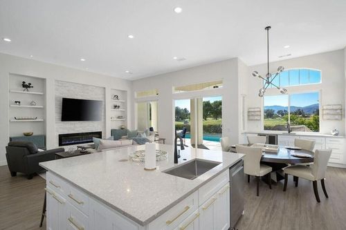71 Via Las Flores, Rancho Mirage, CA, 92270-5204 | Card Image