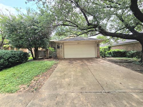 2211 Baltic Avenue, Arlington, TX, 76011 | Card Image