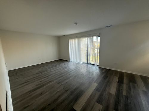 apt-203-2310 N Harlem Ave, Elmwood Park, IL, 60707-2760 | Card Image