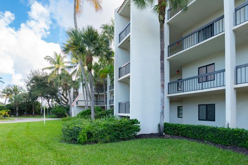 apt-403-3050 Presidential Way, West Palm Beach, FL, 33401-1110 | Card Image