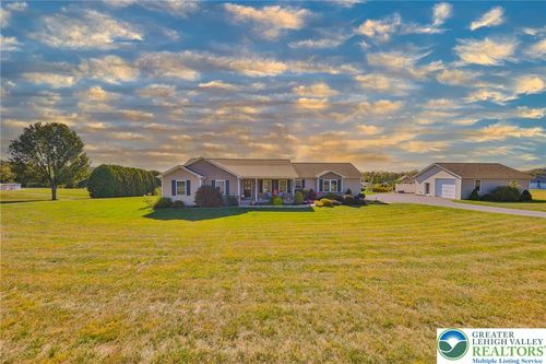 3341 Buckskin Ln, Danielsville, PA, 18038-9409 | Card Image